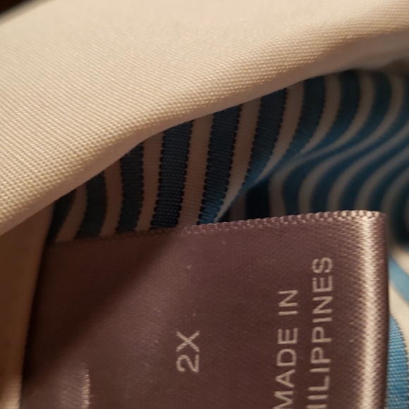 Womans Liz Claiborne striped button down shirt - Picture 5 of 6